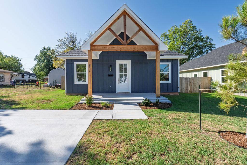 814 W Locust ST, Tecumseh, OK 74873