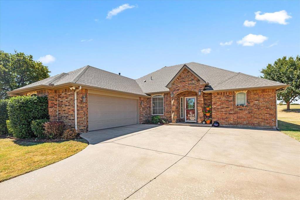 8149 Linda LN, Guthrie, OK 73044