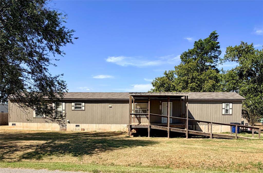 312 S 3rd ST, Waukomis, OK 73773