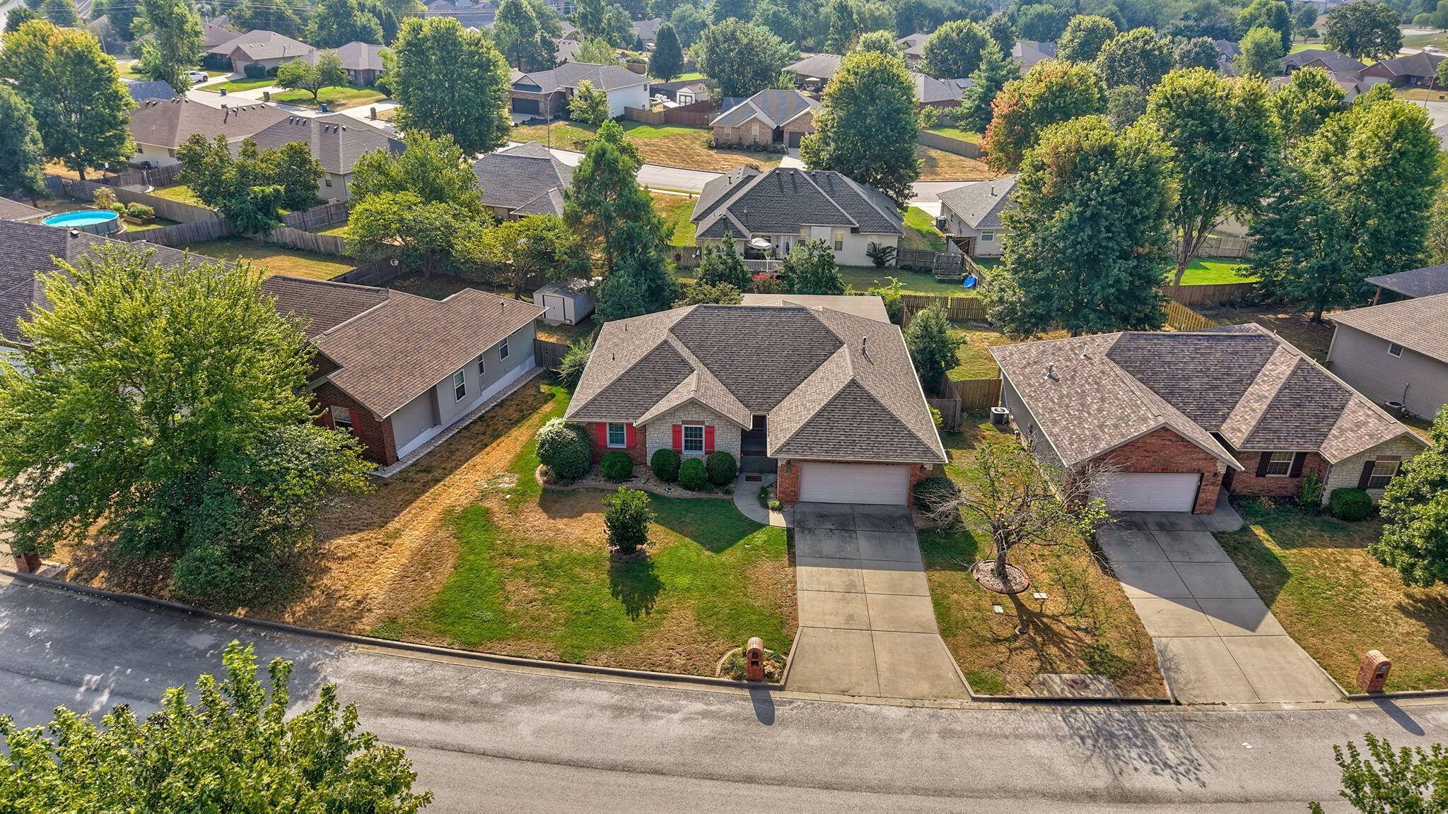 736 N Allison ST, Nixa, MO 65714