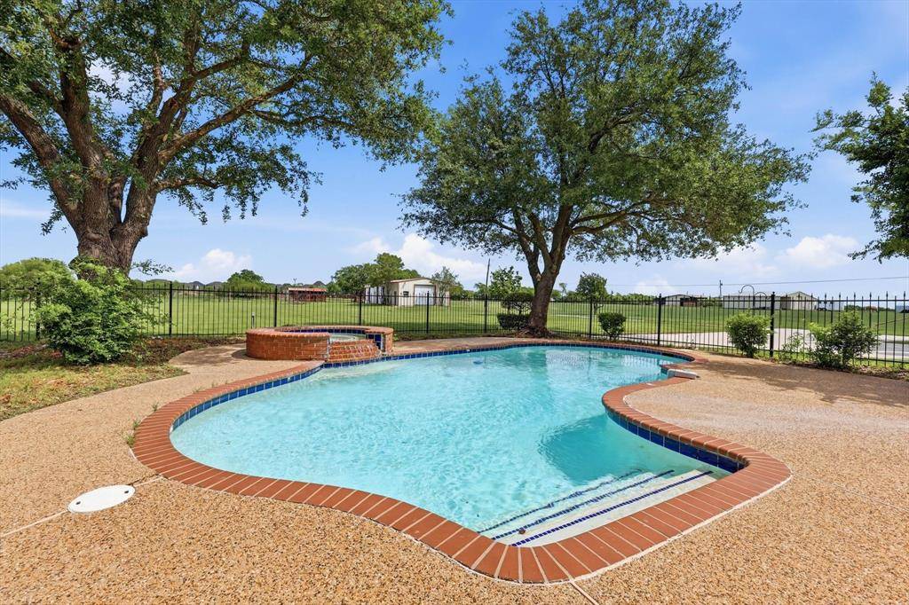 211 Bayne Road, Haslet, TX 76052