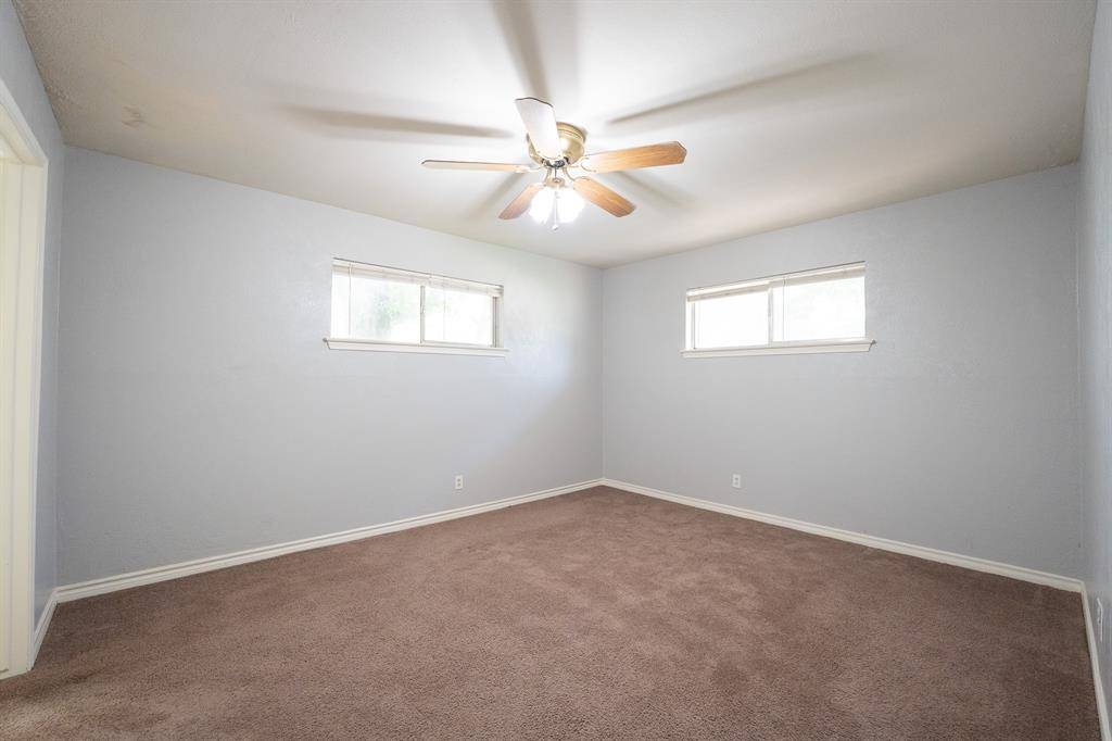 614 N Young Boulevard, Desoto, TX 75115