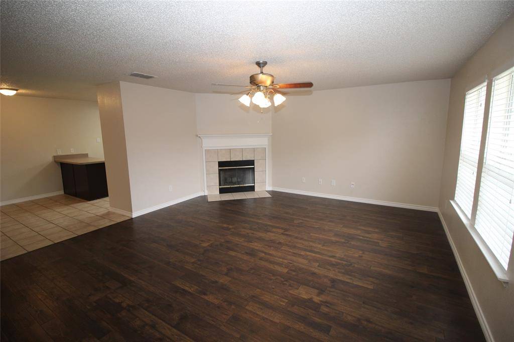 856 Mccully Street, White Settlement, TX 76108