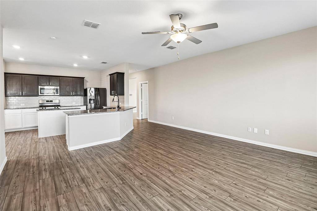 2401 Lemco Drive, Forney, TX 75126