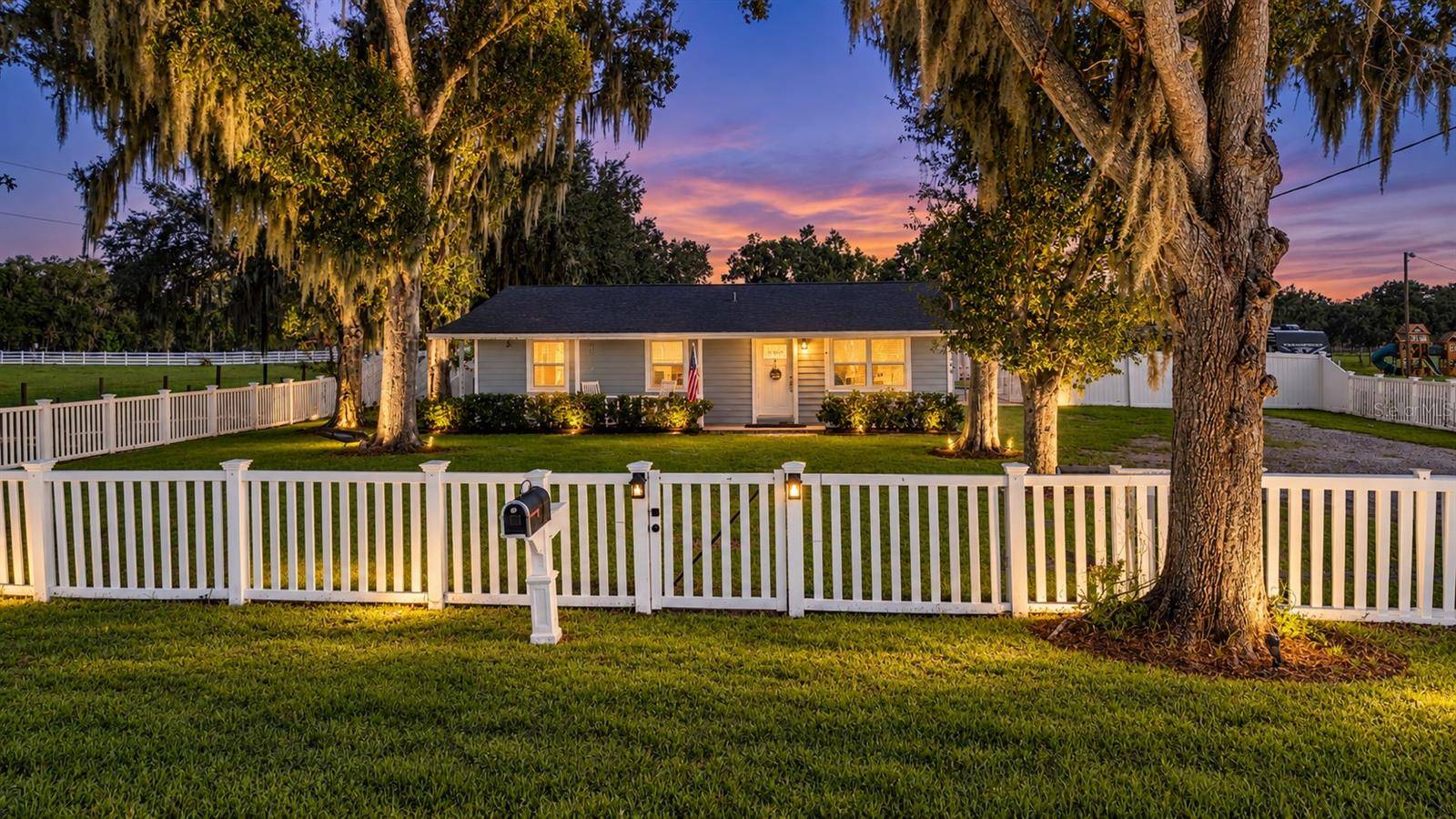 330 MOCCASIN HOLLOW RD, Lithia, FL 33547