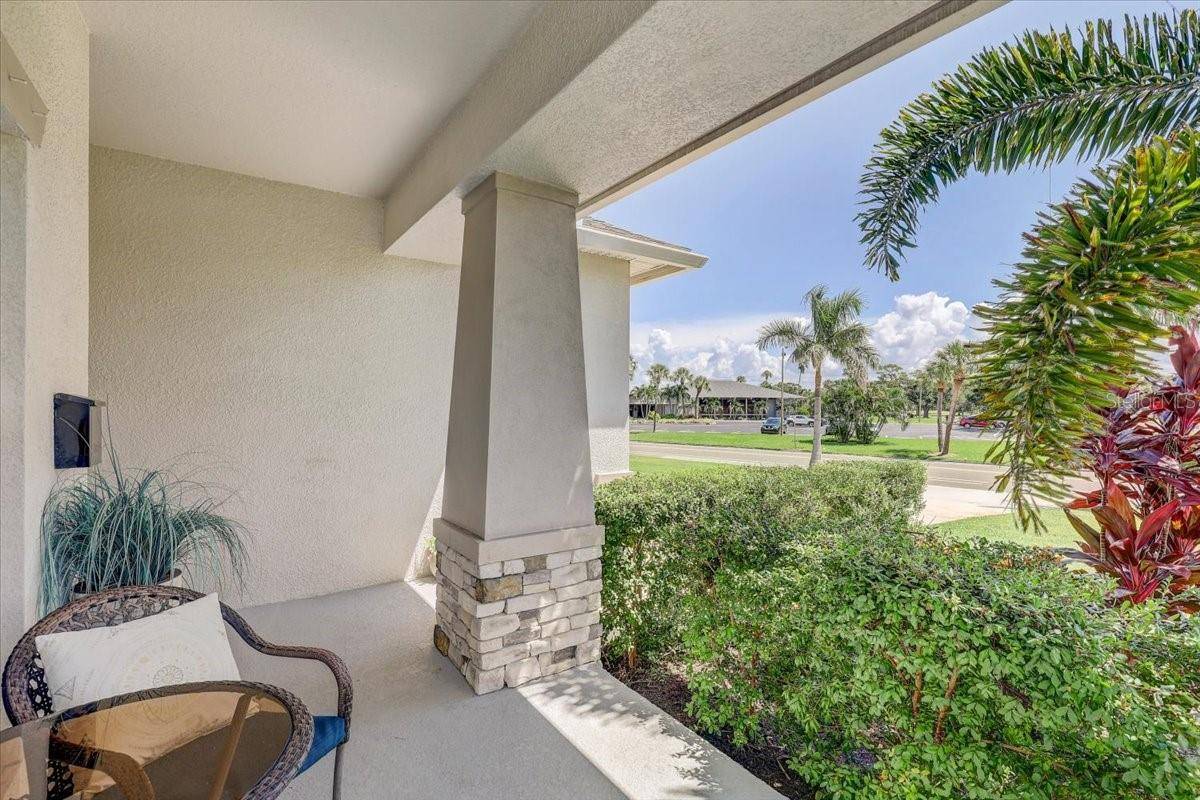 2194 FAIRWAY AVE S, St Petersburg, FL 33712