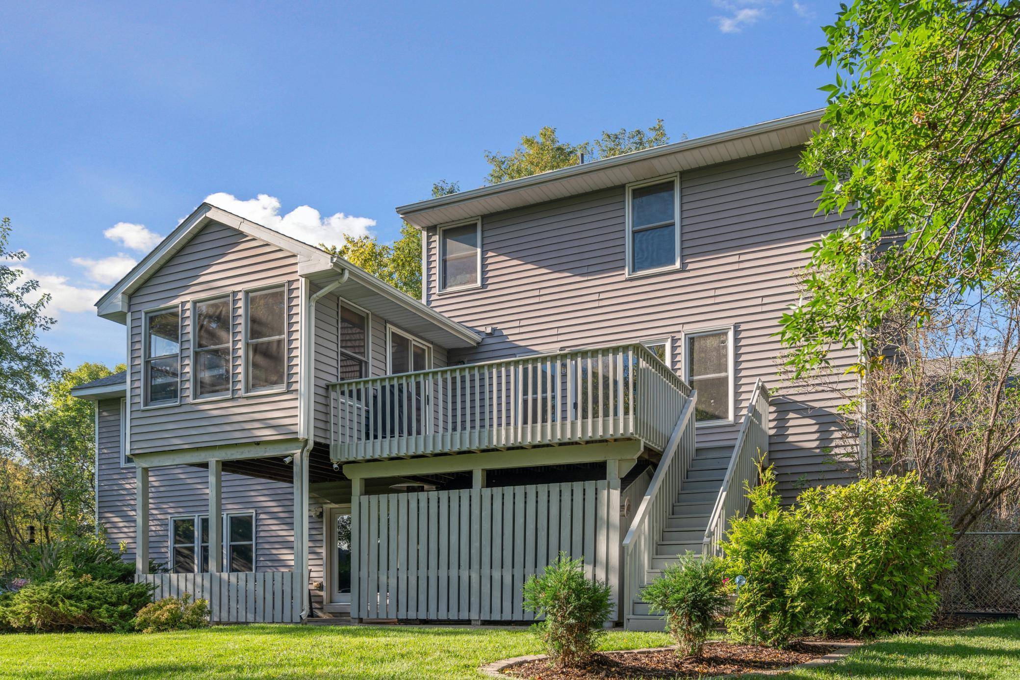 8659 Quinwood LN N, Maple Grove, MN 55369
