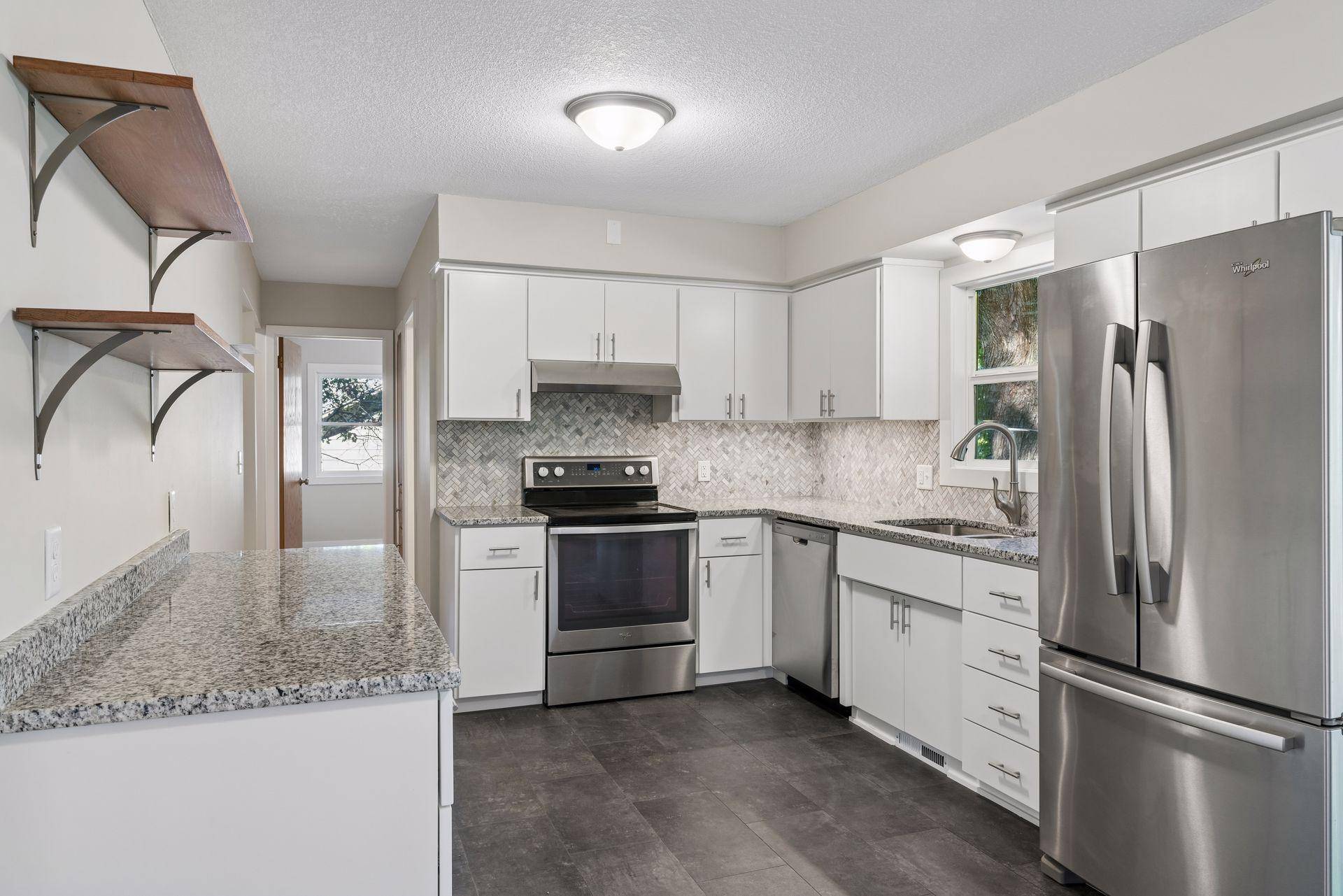 15001 Oakland AVE S, Burnsville, MN 55306