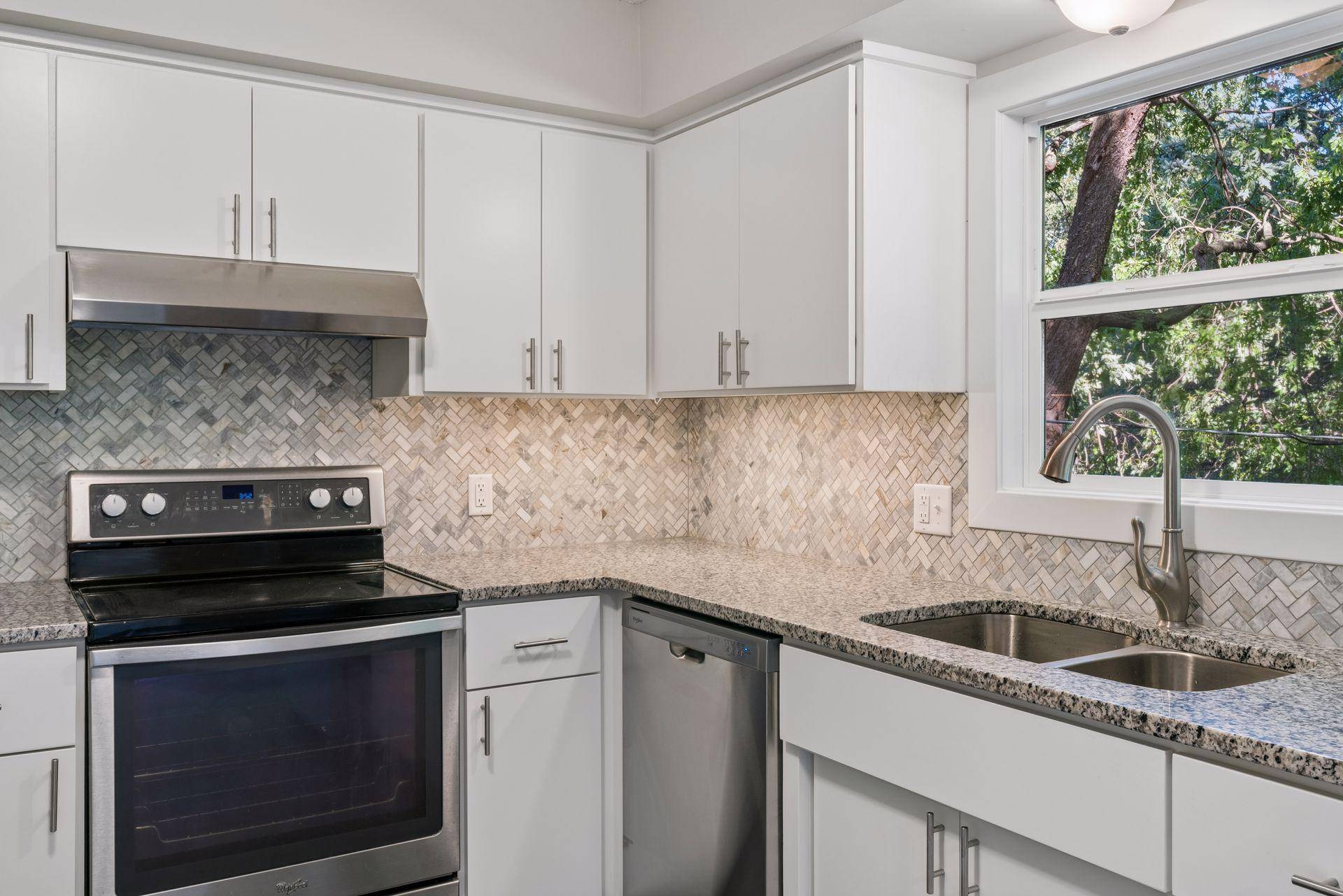 15001 Oakland AVE S, Burnsville, MN 55306