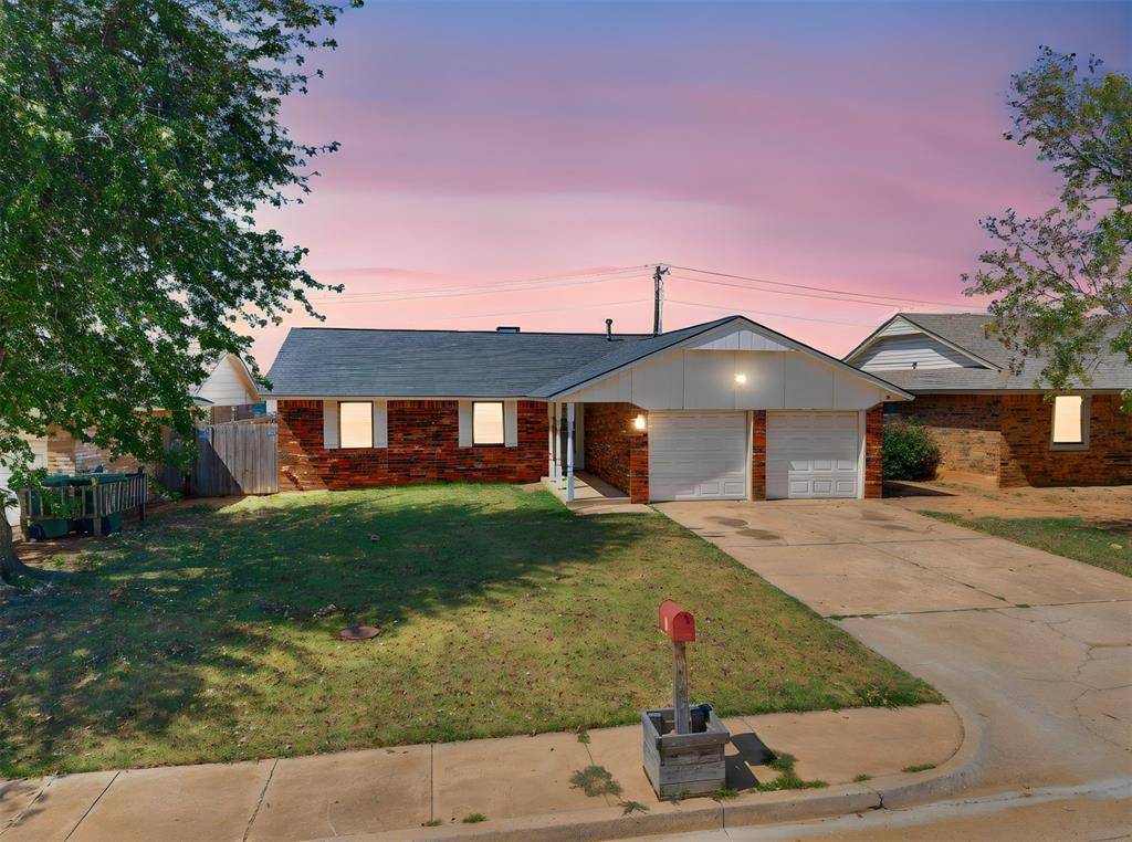 601 Crown DR, Yukon, OK 73099