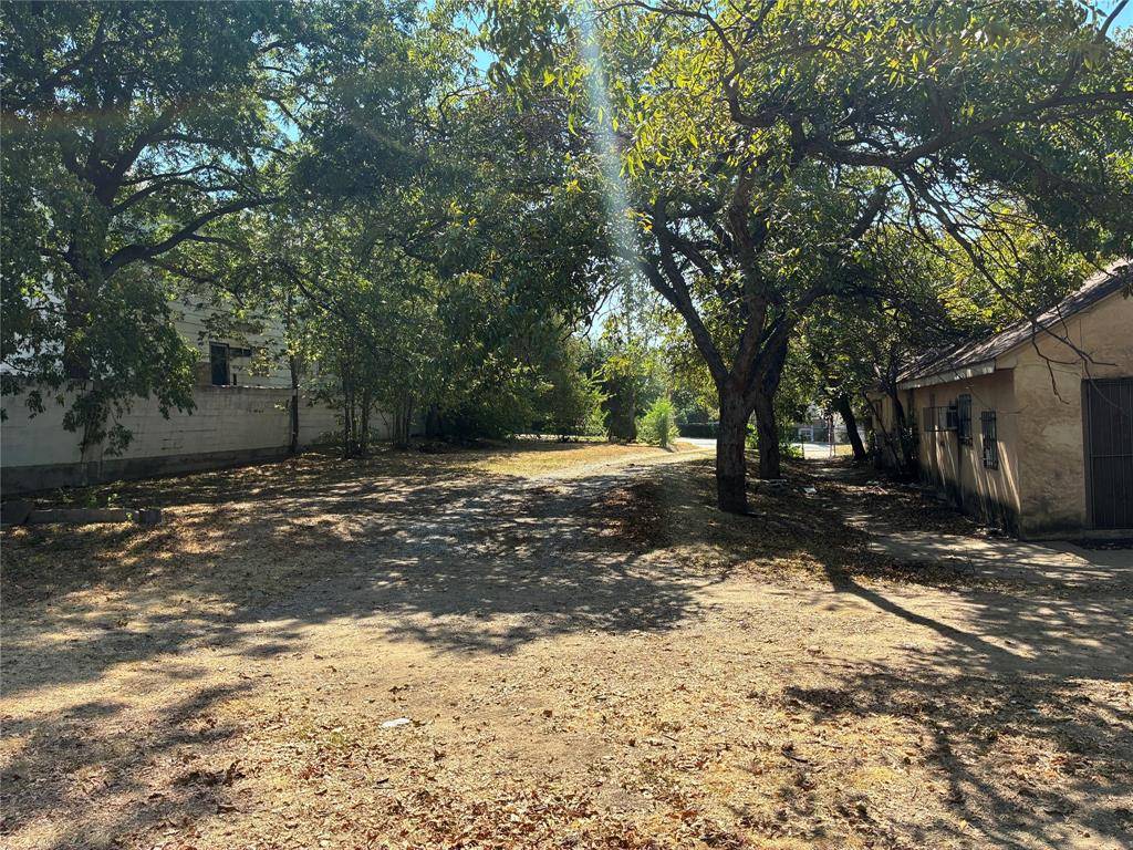 2311 Knight Street, Dallas, TX 75219
