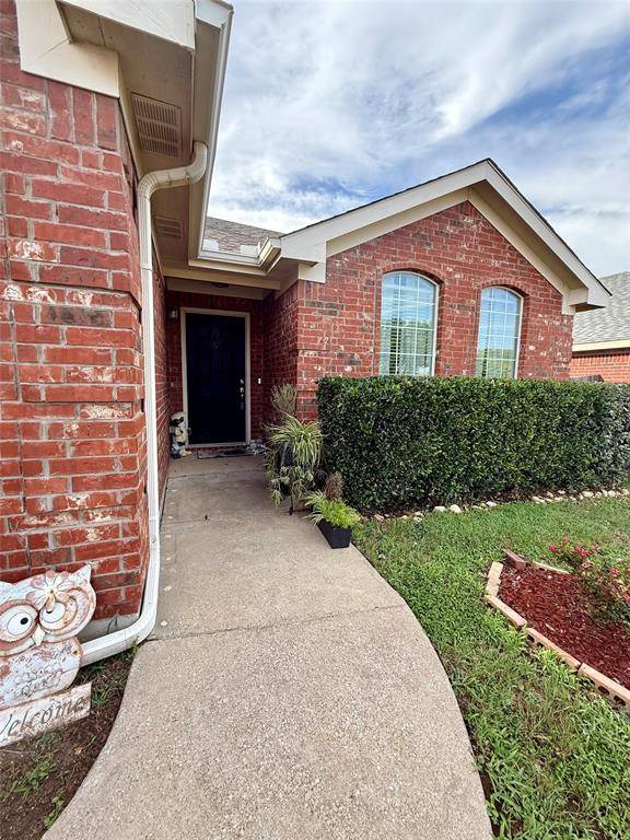 5004 Mountain Valley Court, Fort Worth, TX 76123