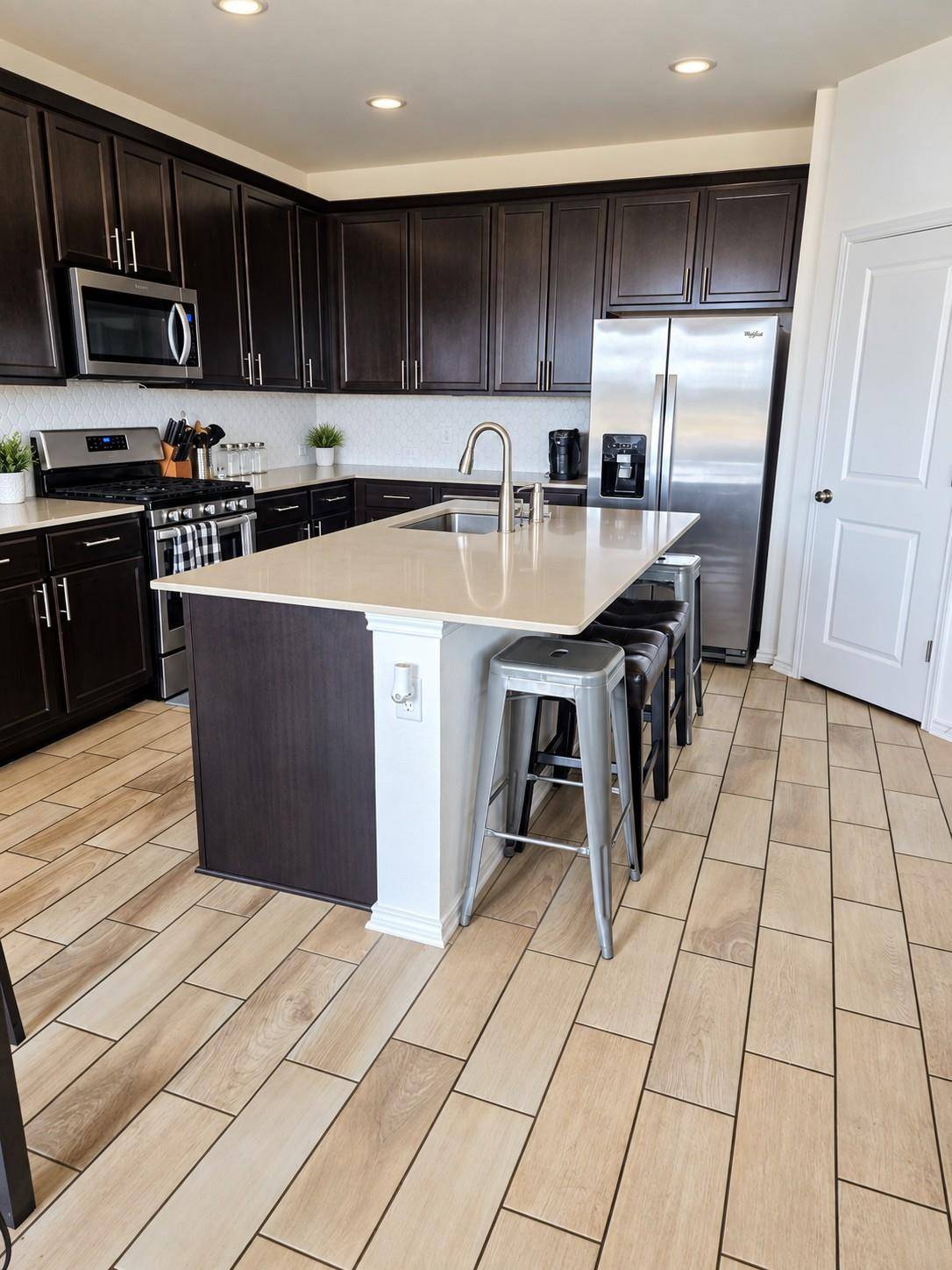 1007 Guernsey CV, Hutto, TX 78634