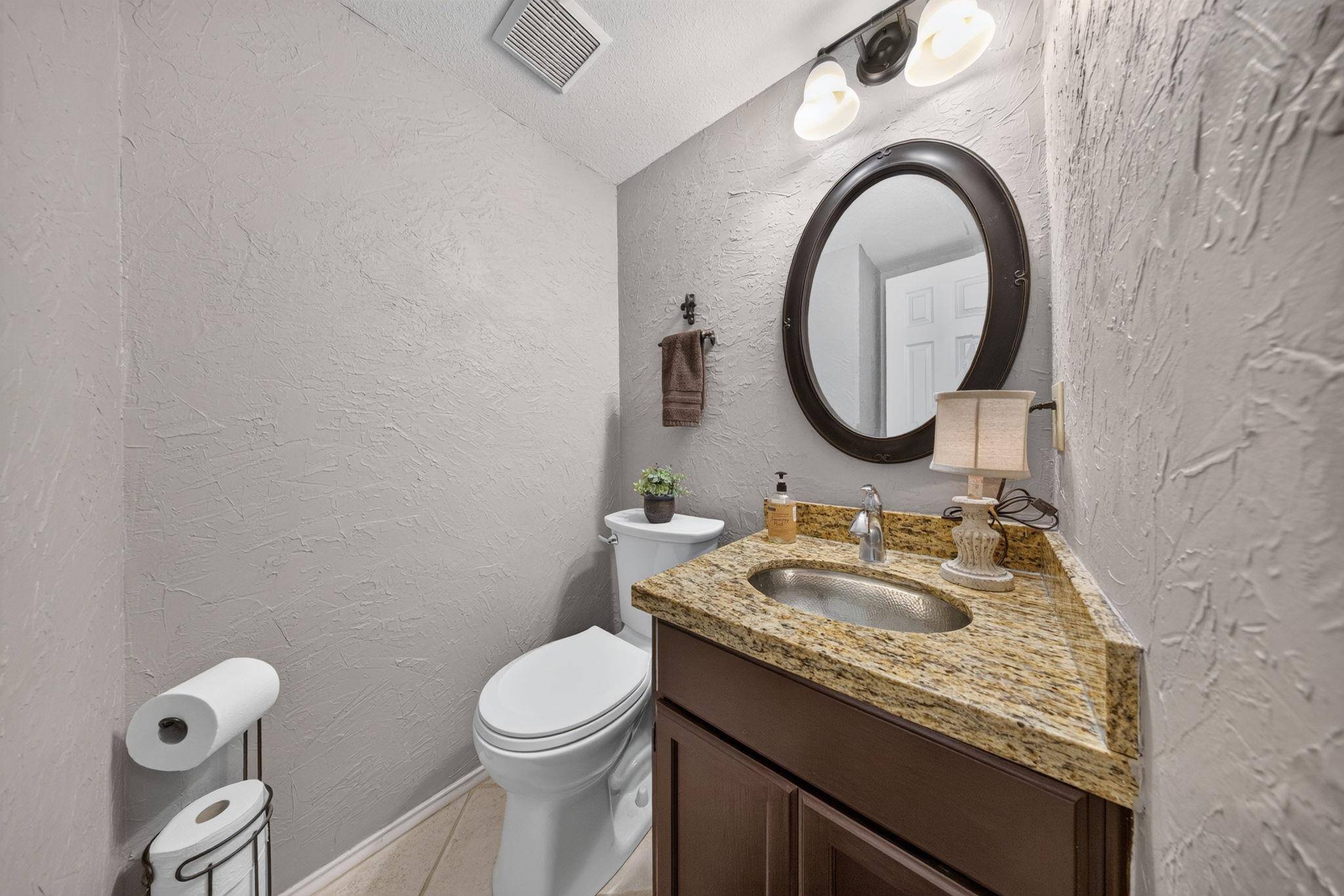 806 Mountain Ridge DR, Leander, TX 78641