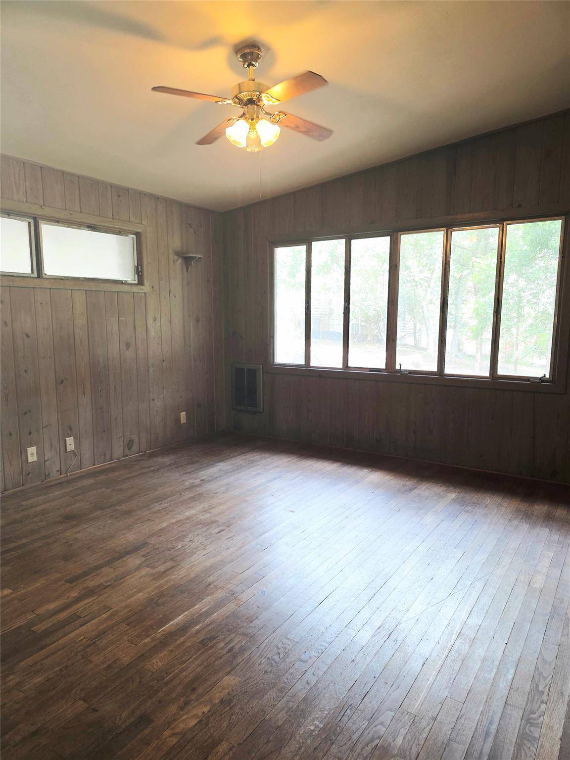 207 Canyon RD, San Marcos, TX 78666