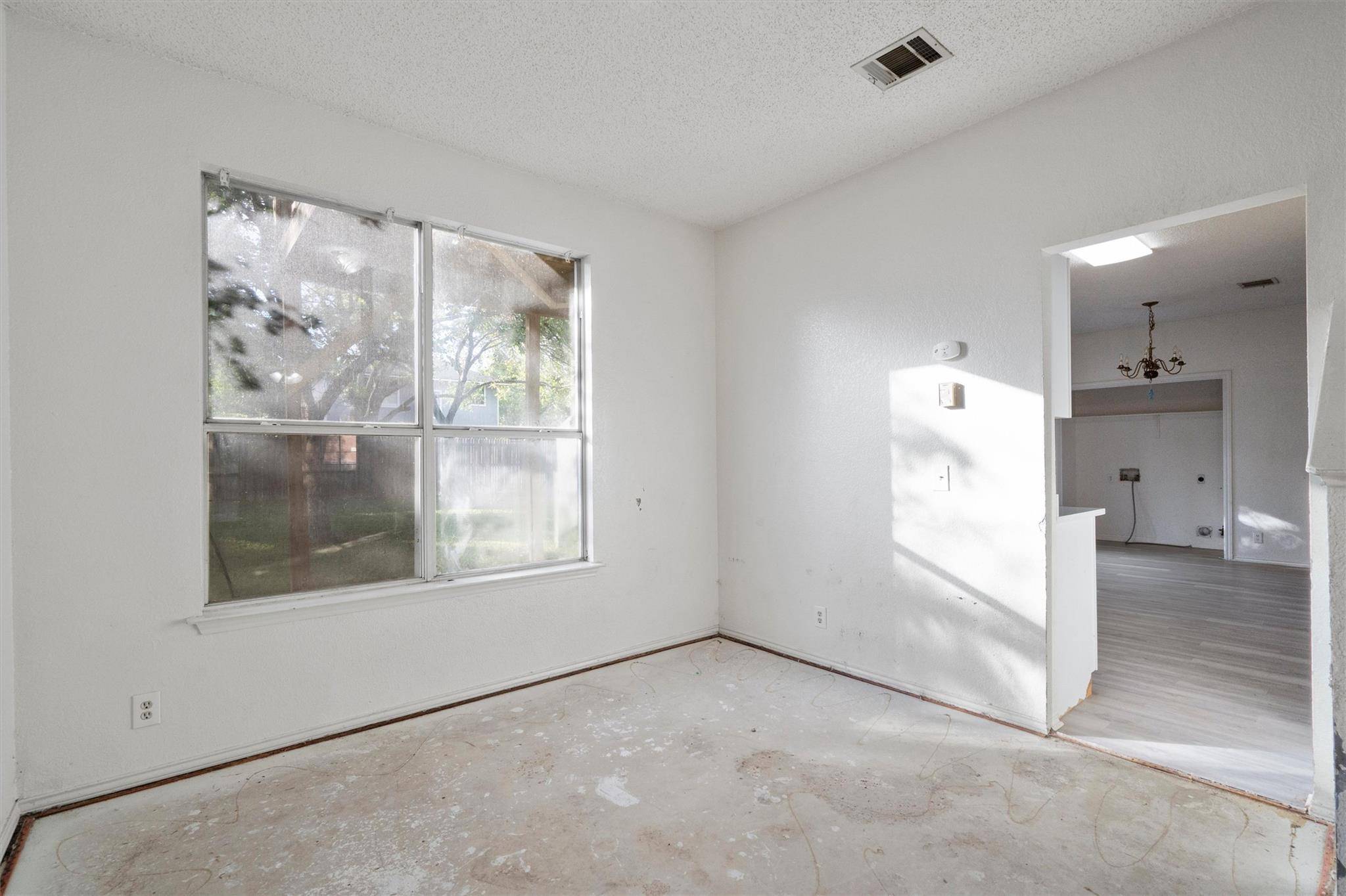 512 Dusty Leather CT, Pflugerville, TX 78660