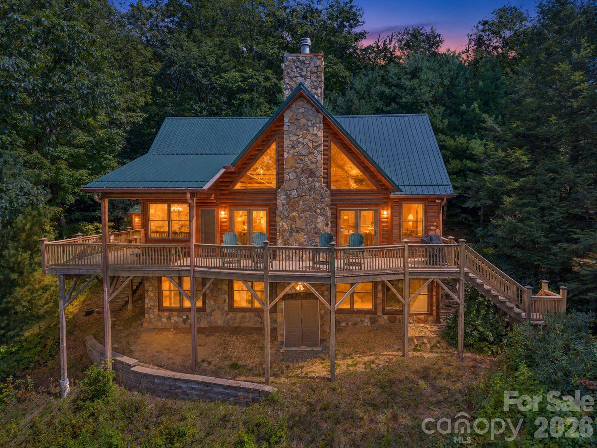 4880 Nightingale LN, Lenoir, NC 28645