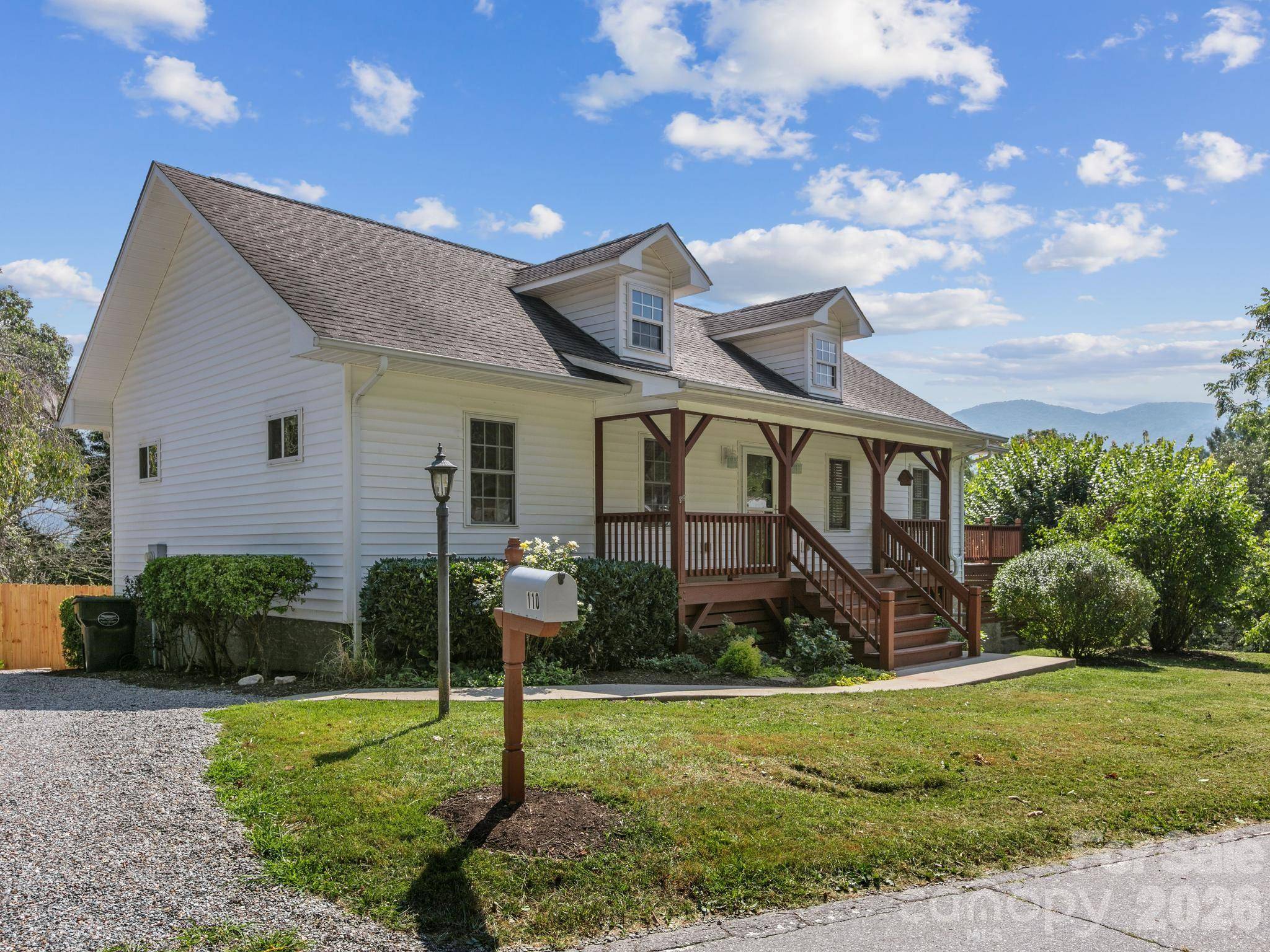 110 Medford AVE, Waynesville, NC 28786