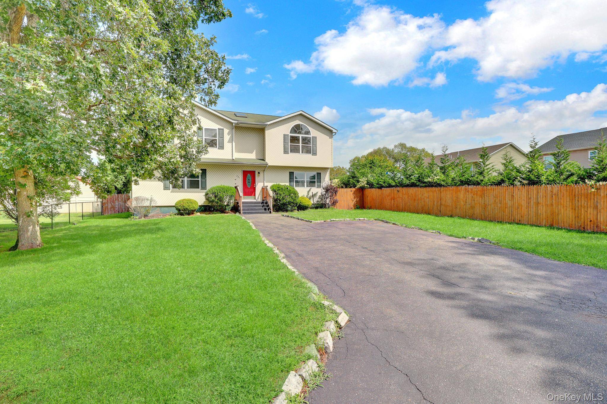 231 Columbus BLVD, Amityville, NY 11701