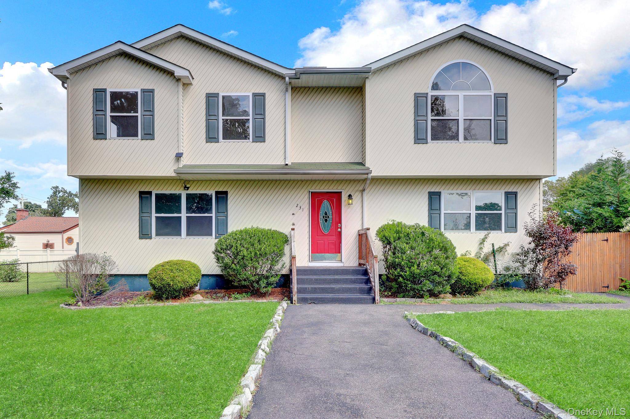 231 Columbus BLVD, Amityville, NY 11701