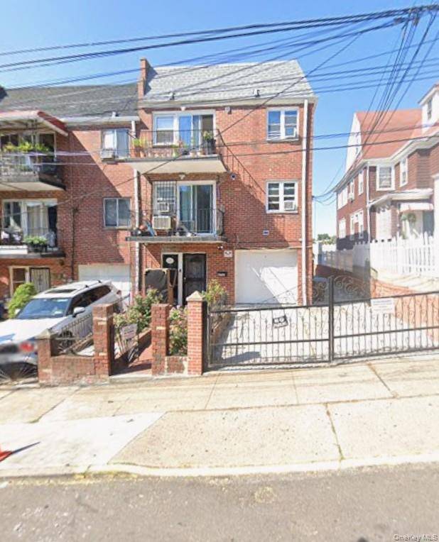 87-32 165th ST #2nd floor, Jamaica Hills, NY 11432