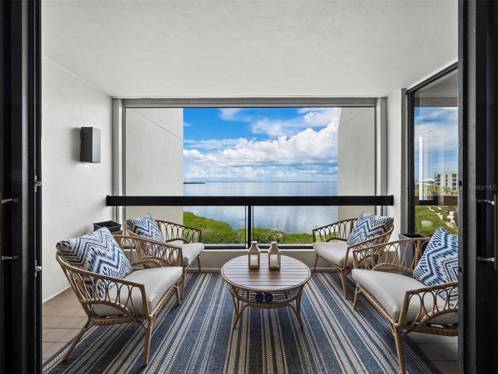 2020 HARBOURSIDE DR #442, Longboat Key, FL 34228