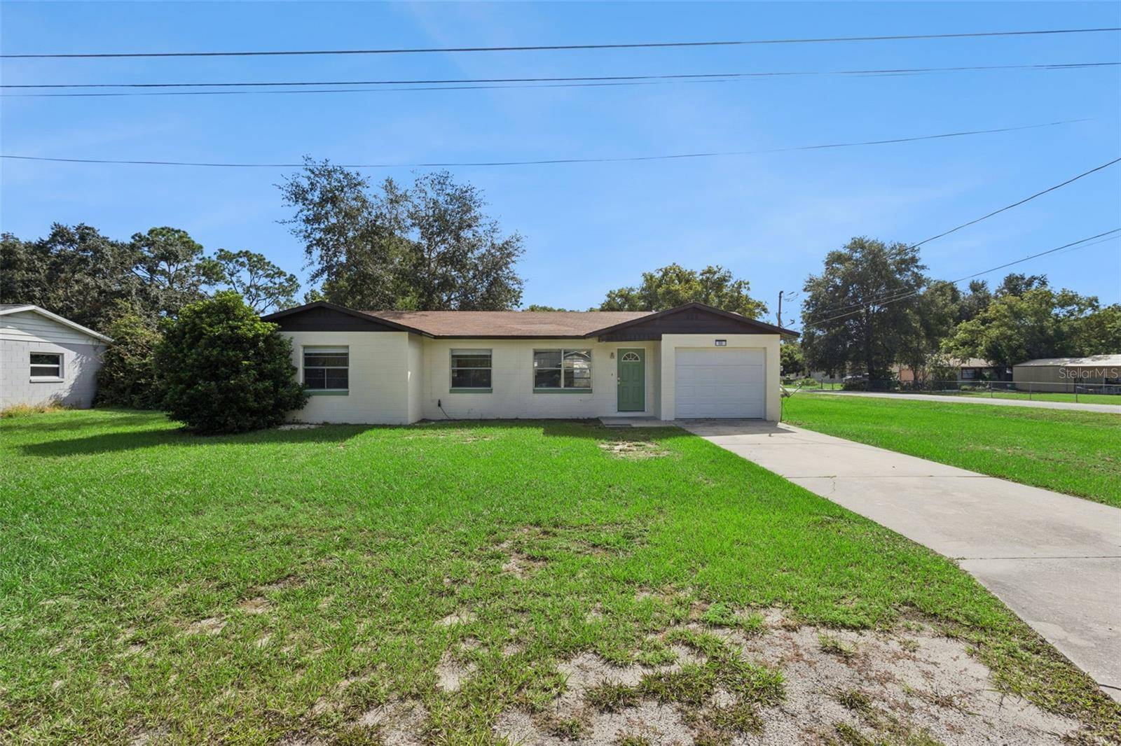 801 ELM AVE, Fruitland Park, FL 34731