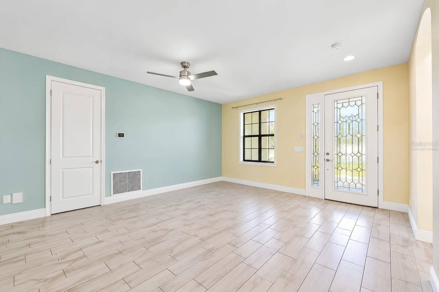 4024 SALIDA DELSOL DR, Sun City Center, FL 33573