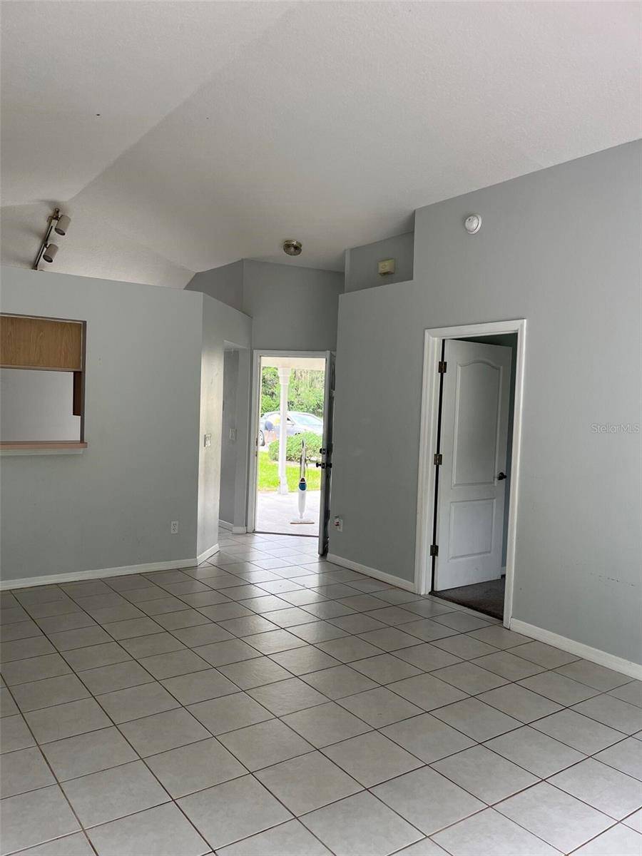 2833 HARDENBERGH LN, Eustis, FL 32726