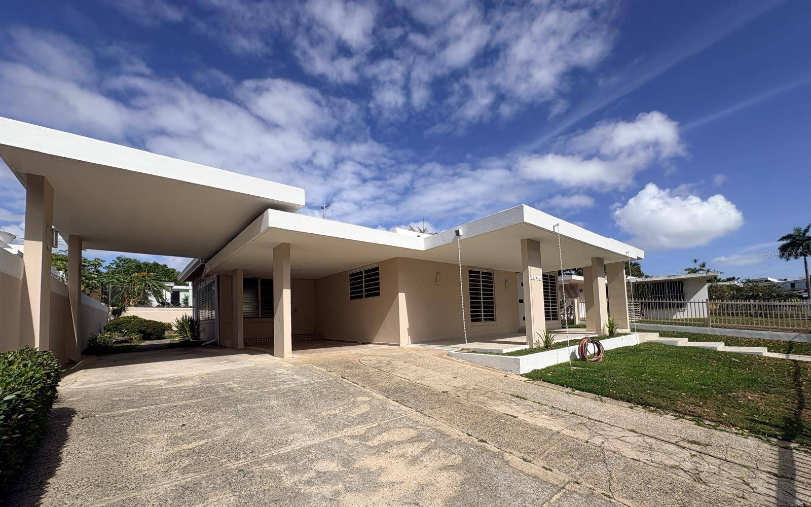 URB. SAN IGNACIO SAN COSME #1696, San Juan, PR 00927