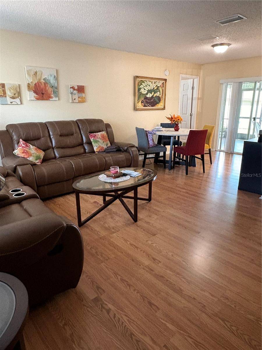 2564 SURREY DR, Palm Harbor, FL 34684