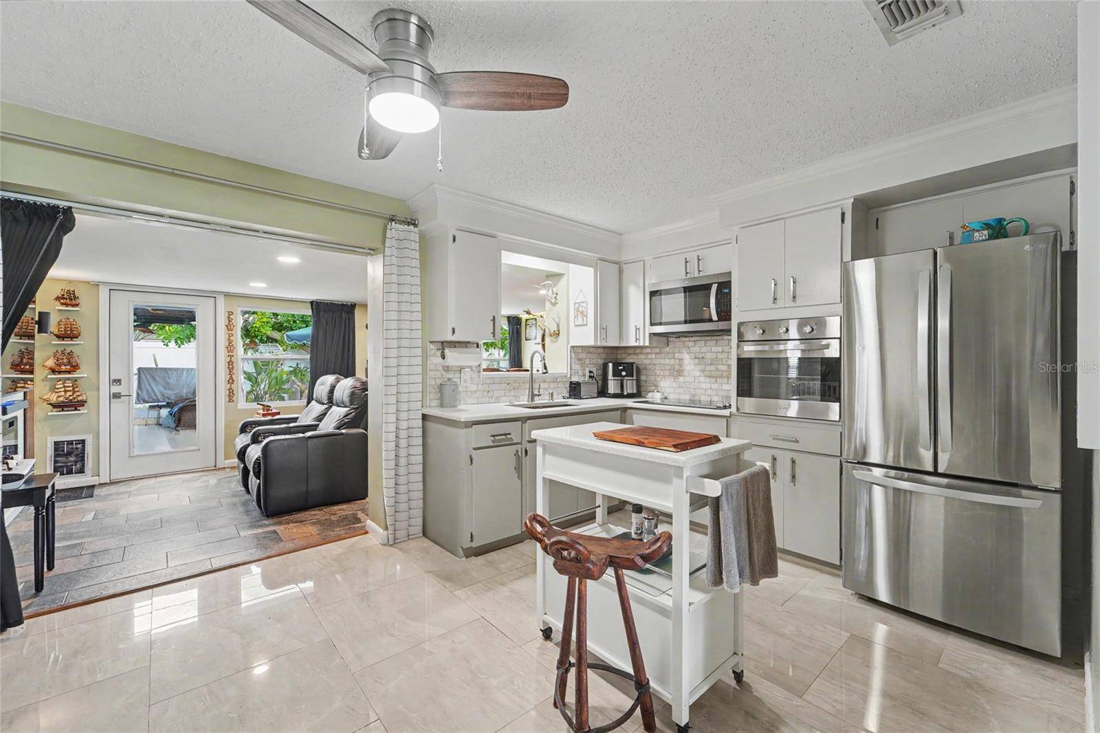 1779 AVON LN, Largo, FL 33756
