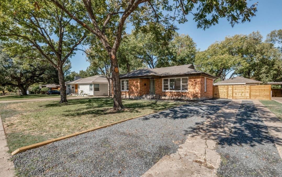 2433 Southwood DR, Dallas, TX 75233
