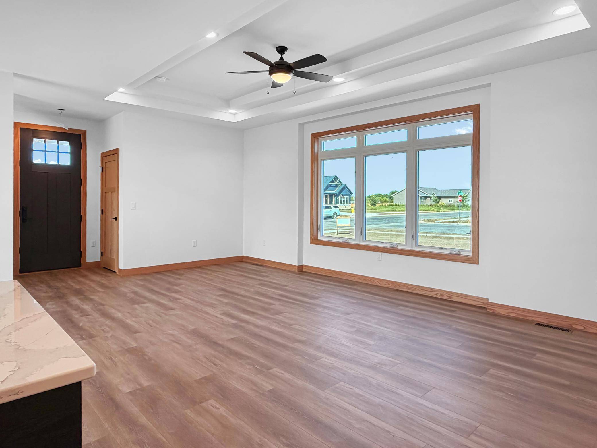 1100 Slate ST, Marshall, MN 56258