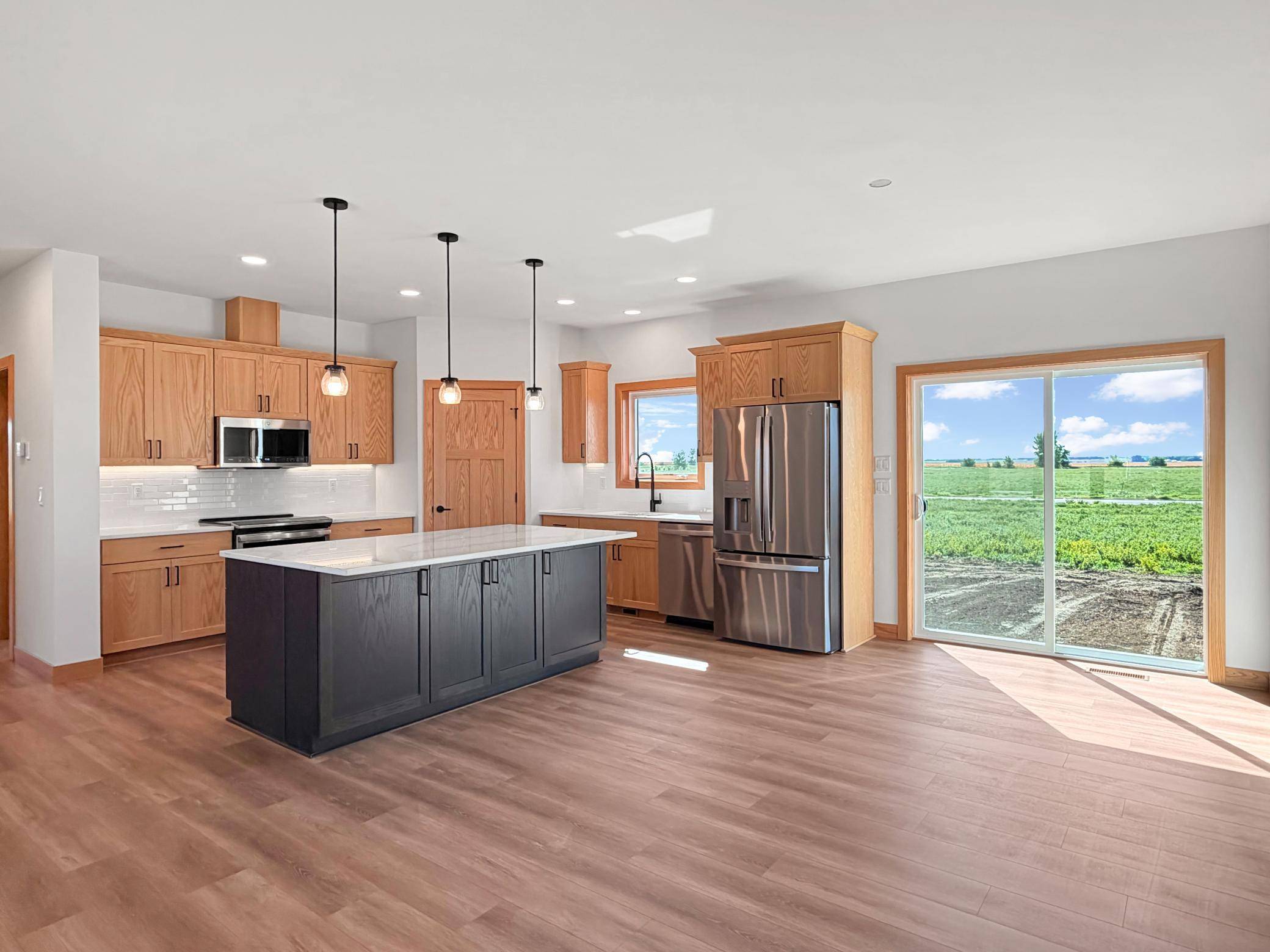 1100 Slate ST, Marshall, MN 56258