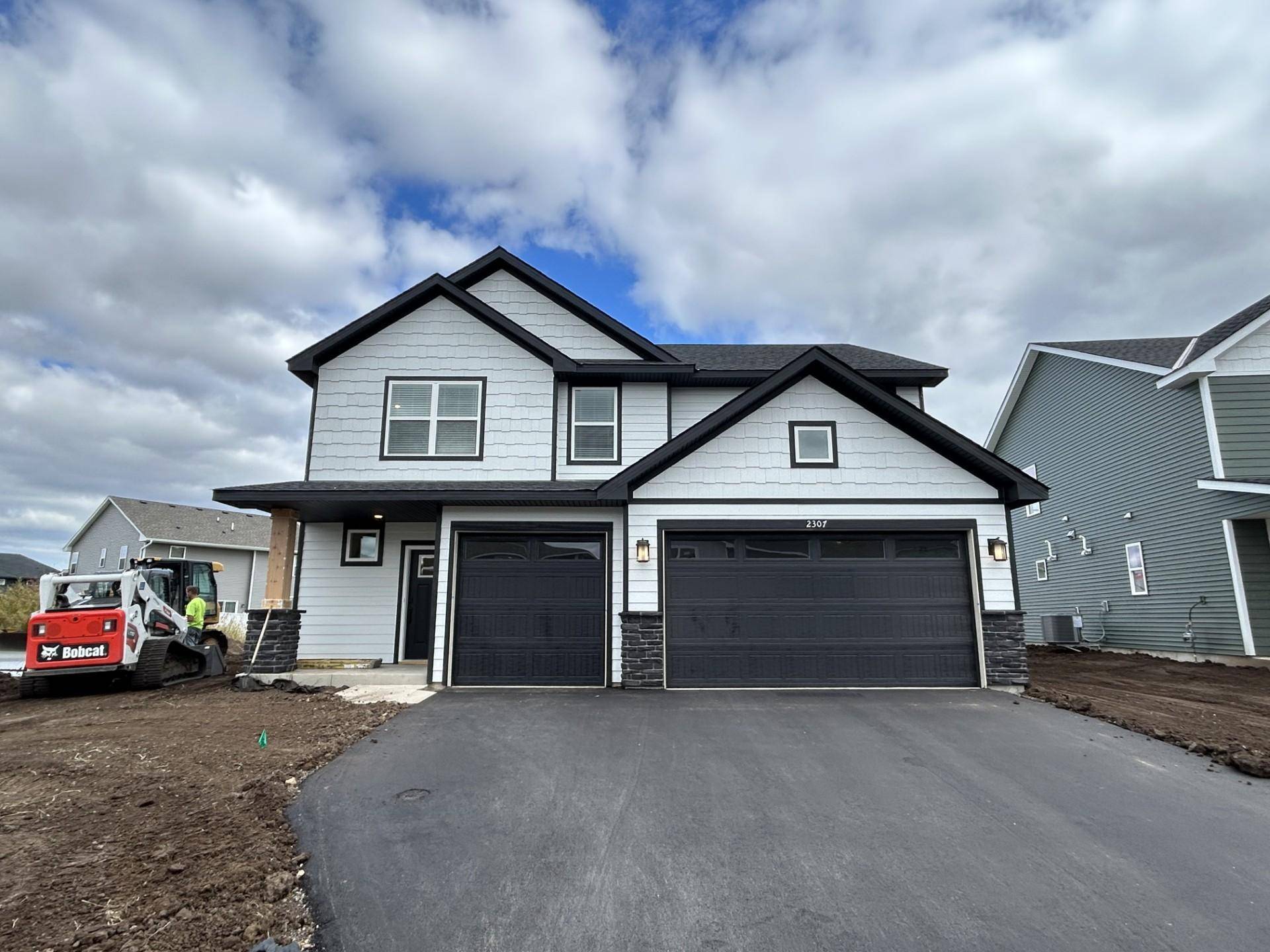 2307 Williams ST, Shakopee, MN 55379