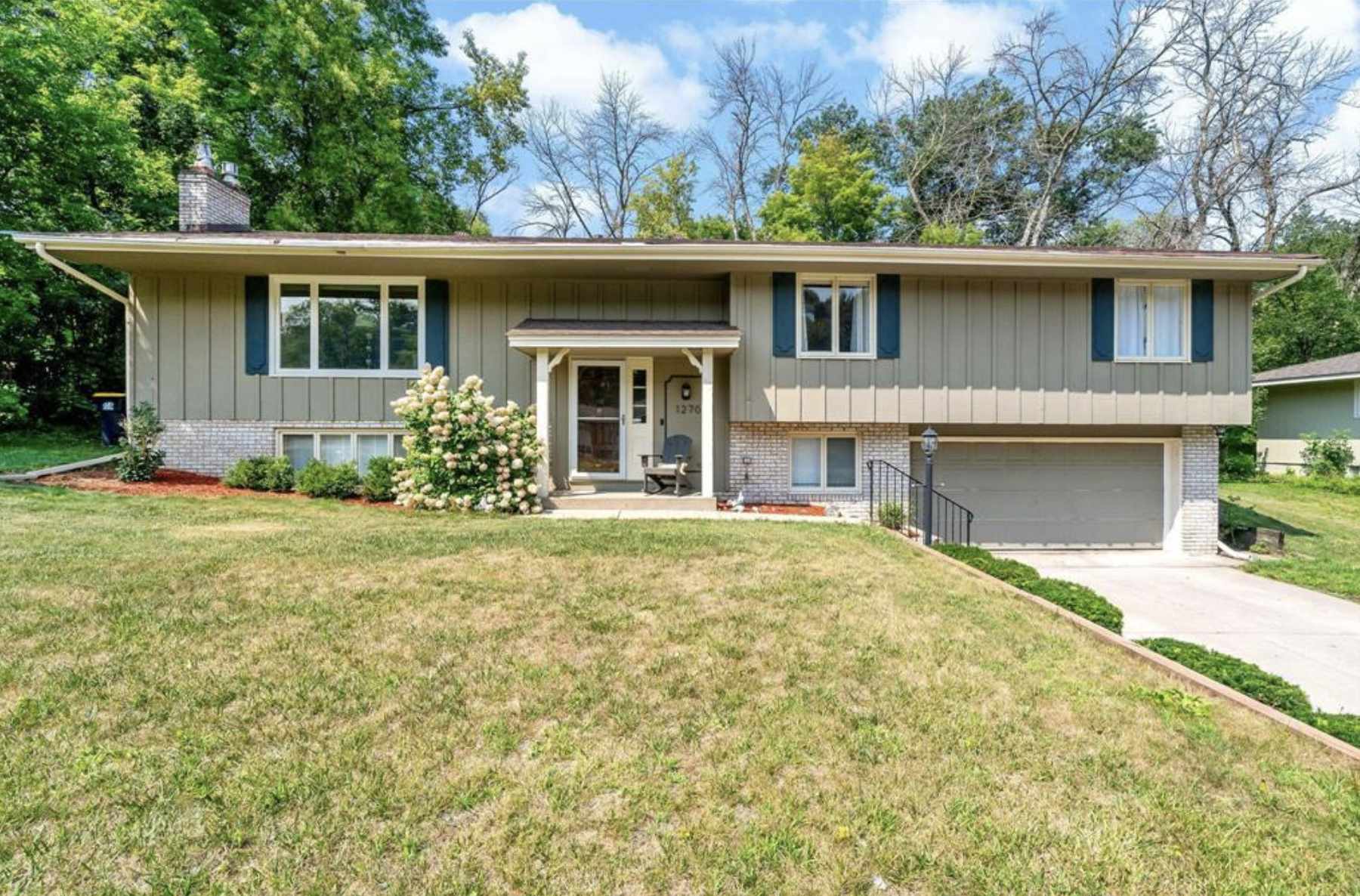 12708 Parkwood DR, Burnsville, MN 55337