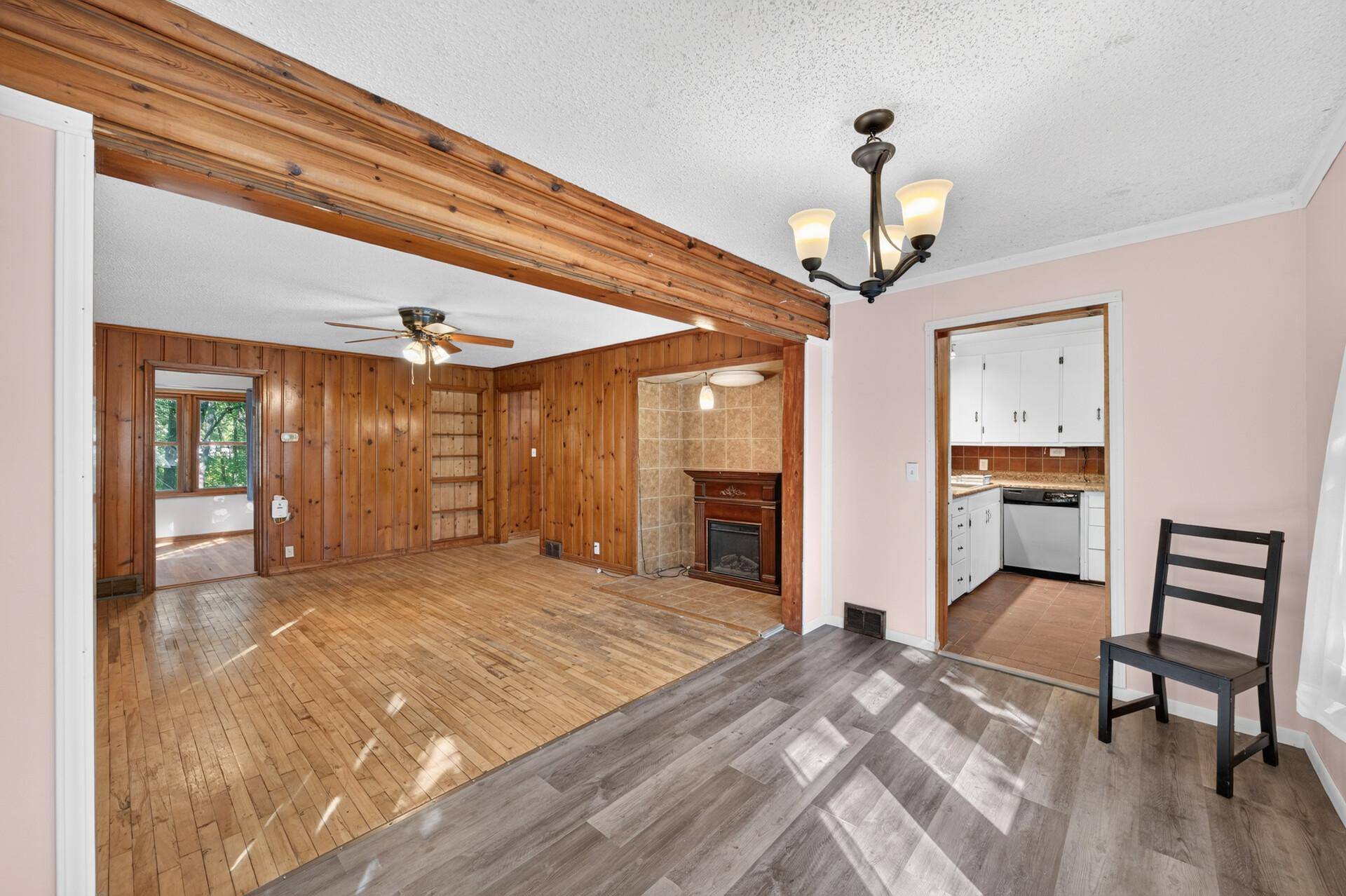 1349 Hazelwood ST, Saint Paul, MN 55106