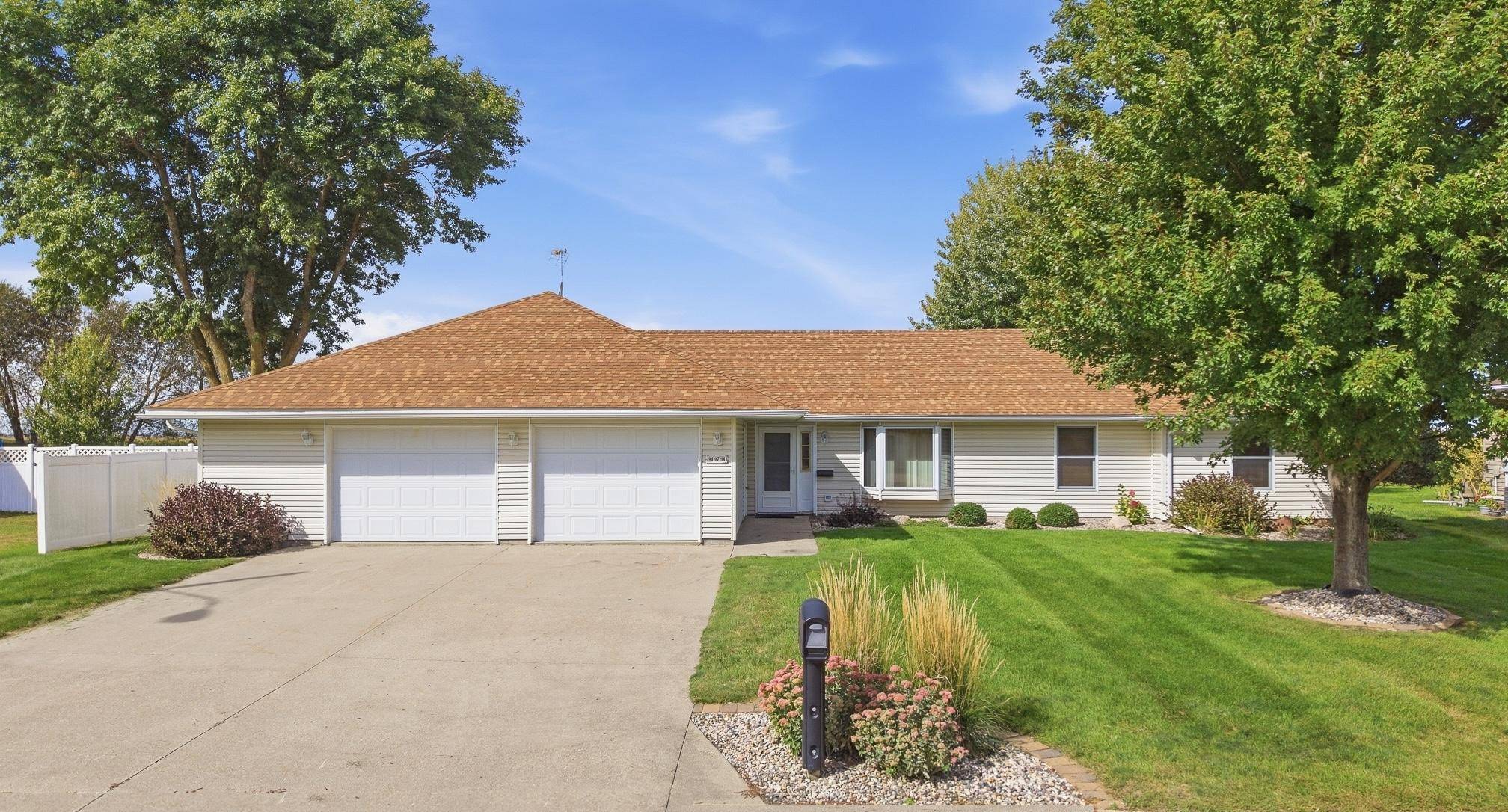 474 10th AVE SW, Wells, MN 56097