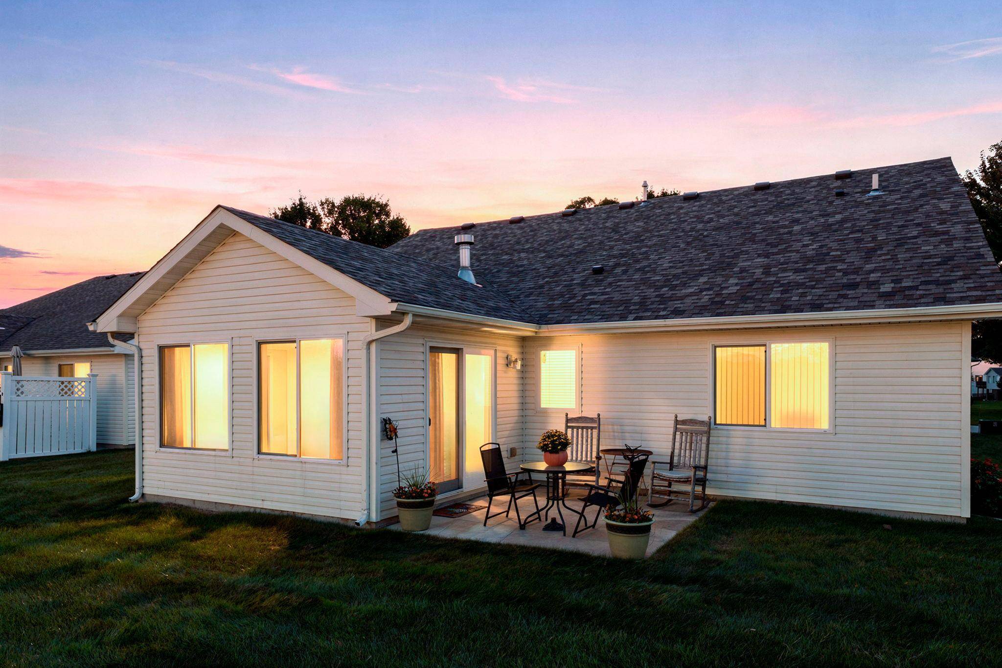 2333 Cleveland LN S, Cambridge, MN 55008
