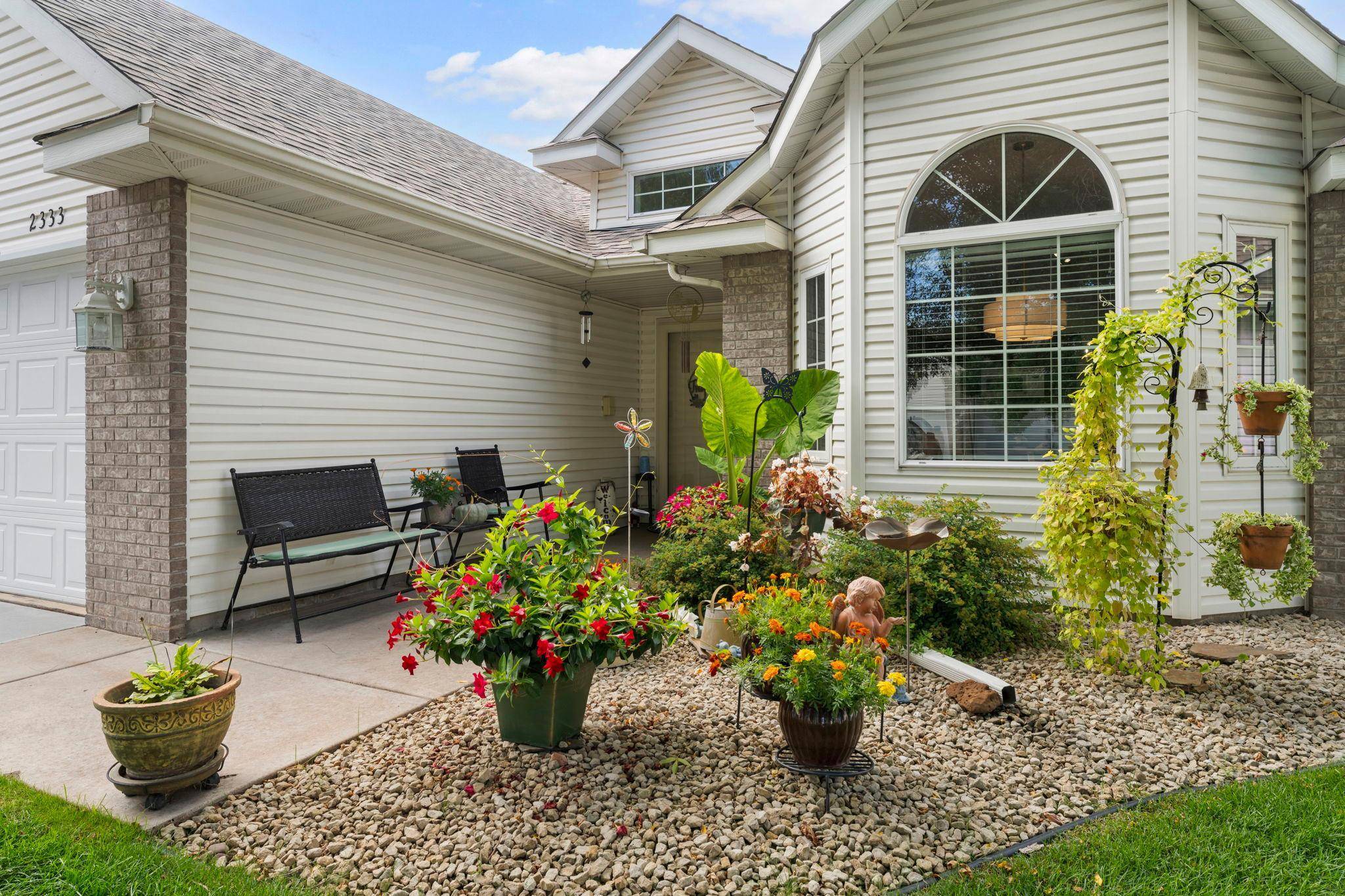 2333 Cleveland LN S, Cambridge, MN 55008