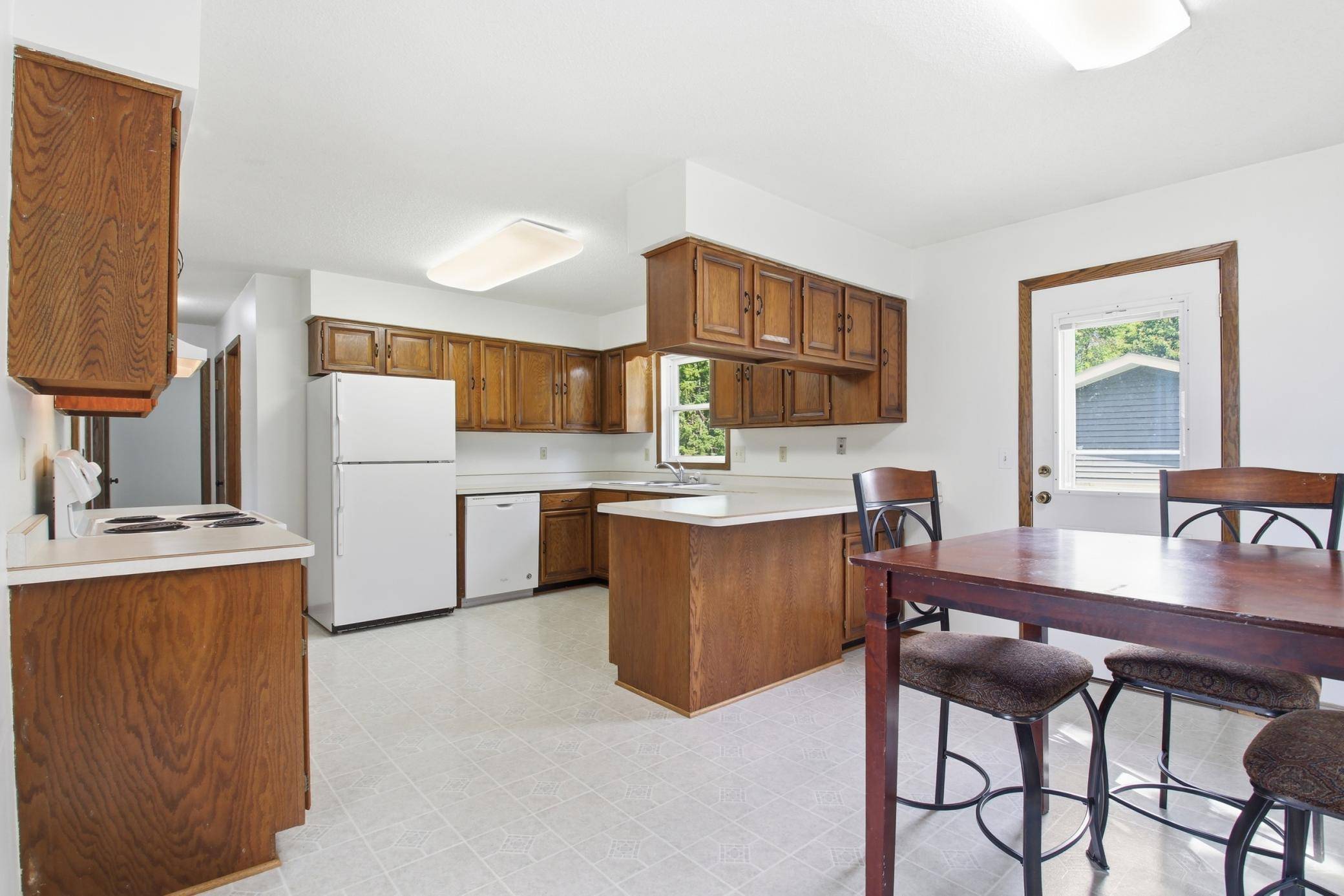 1412 18th ST SW, Willmar, MN 56201