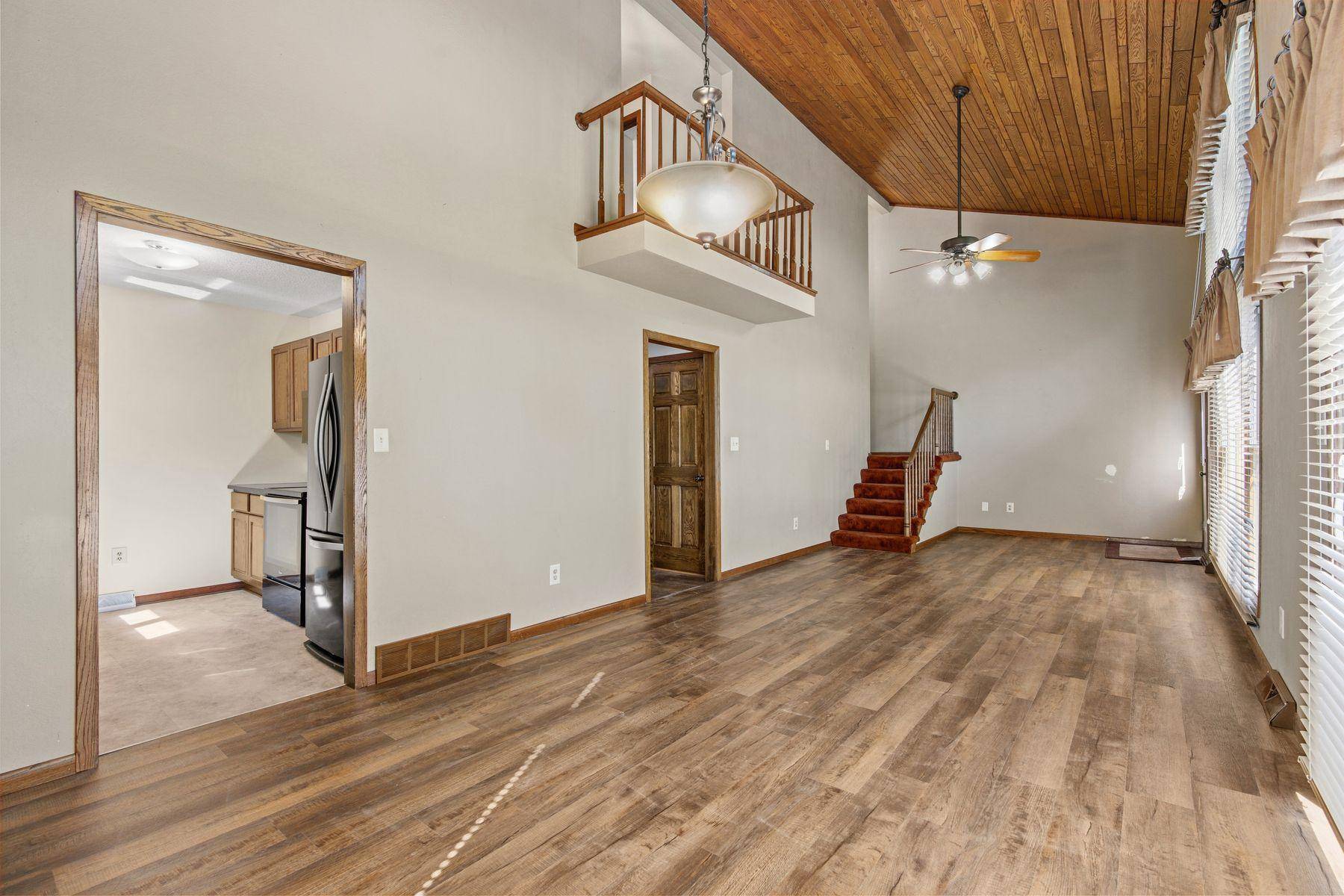 210 Carol LN, Red Wing, MN 55066