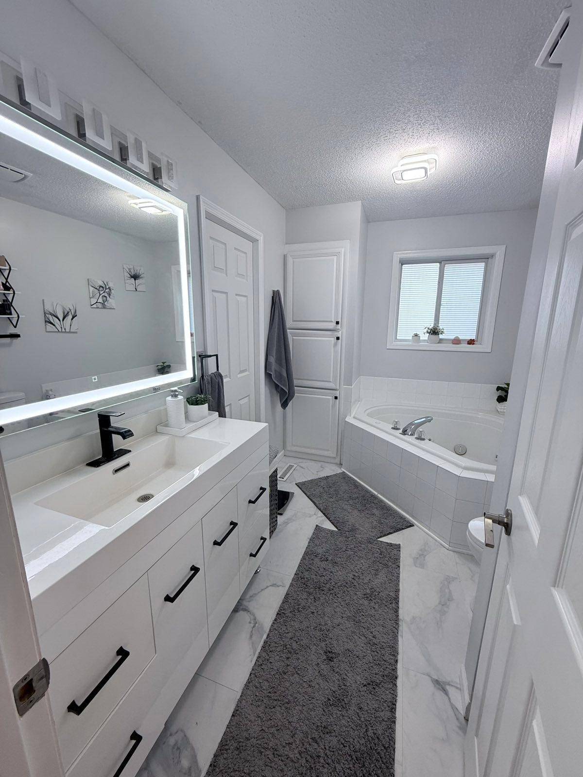 1903 Parkway AVE, Shakopee, MN 55379