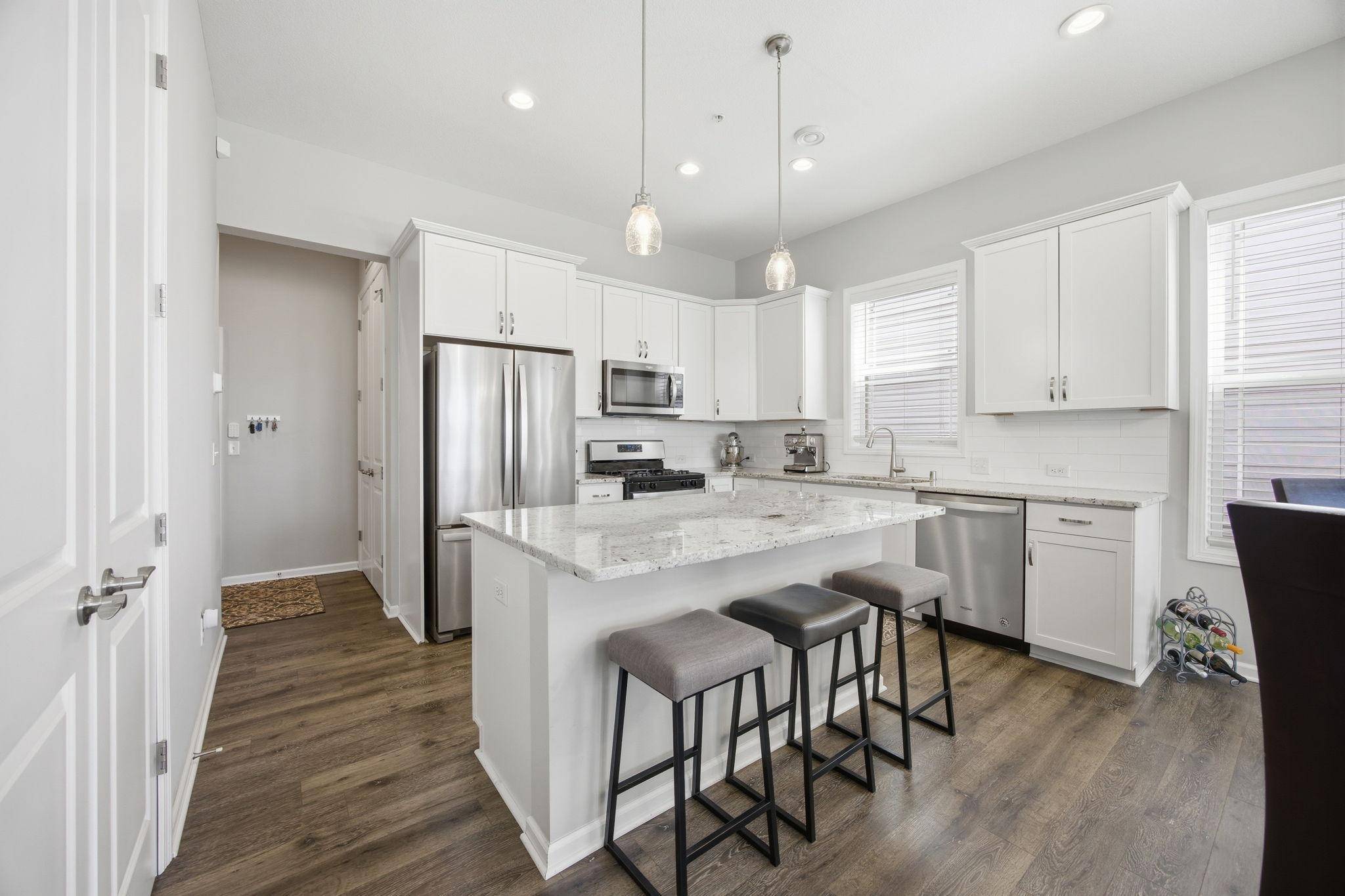 8164 Arrowwood LN N, Maple Grove, MN 55369