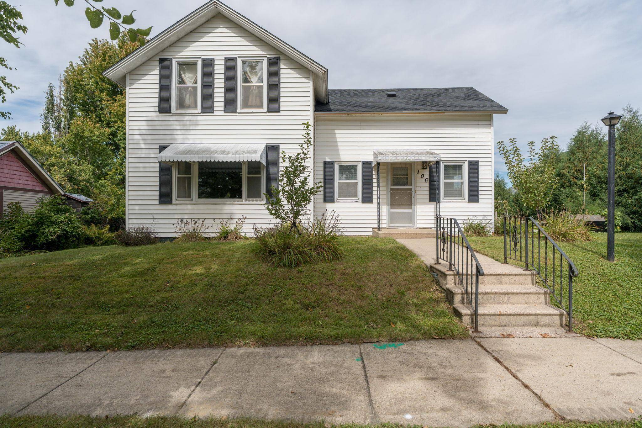 106 W South ST, Janesville, MN 56048