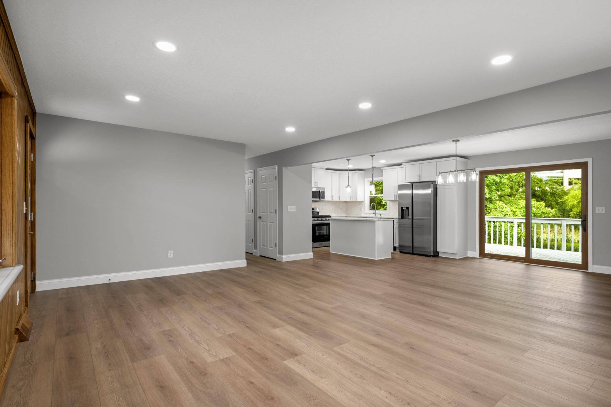 11004 Oak Knoll TER N, Minnetonka, MN 55305