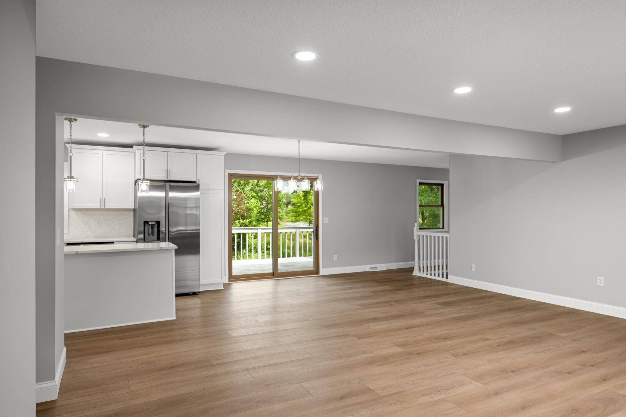 11004 Oak Knoll TER N, Minnetonka, MN 55305