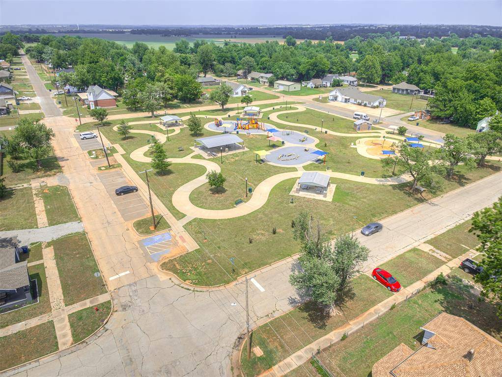1218 W Noble AVE, Guthrie, OK 73044