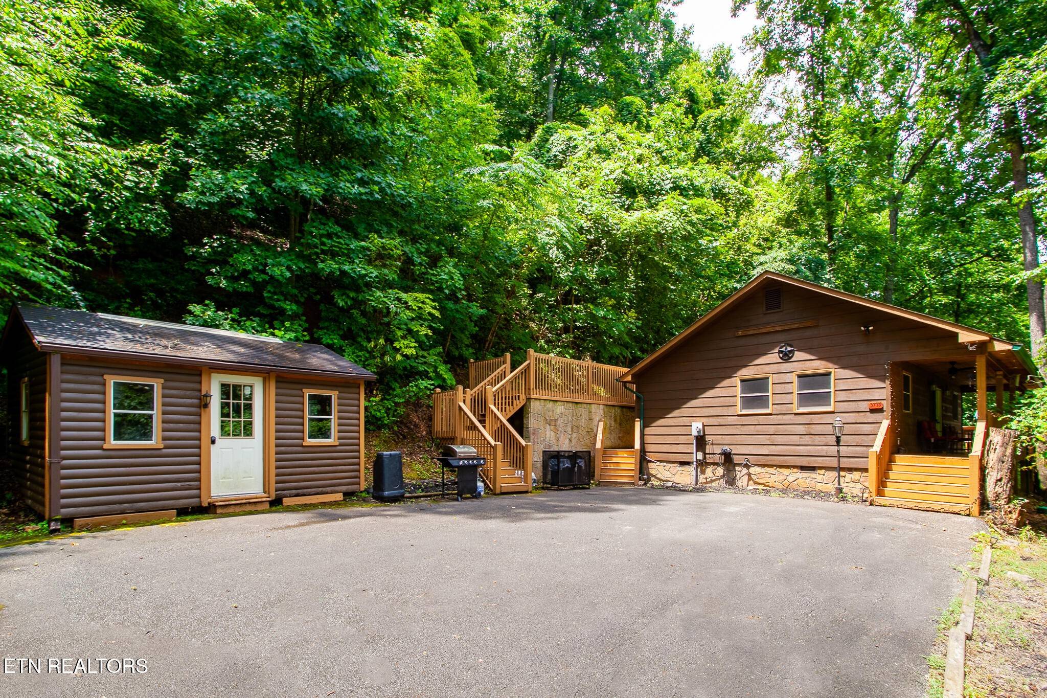 3770 Ravens Den Way, Pigeon Forge, TN 37862